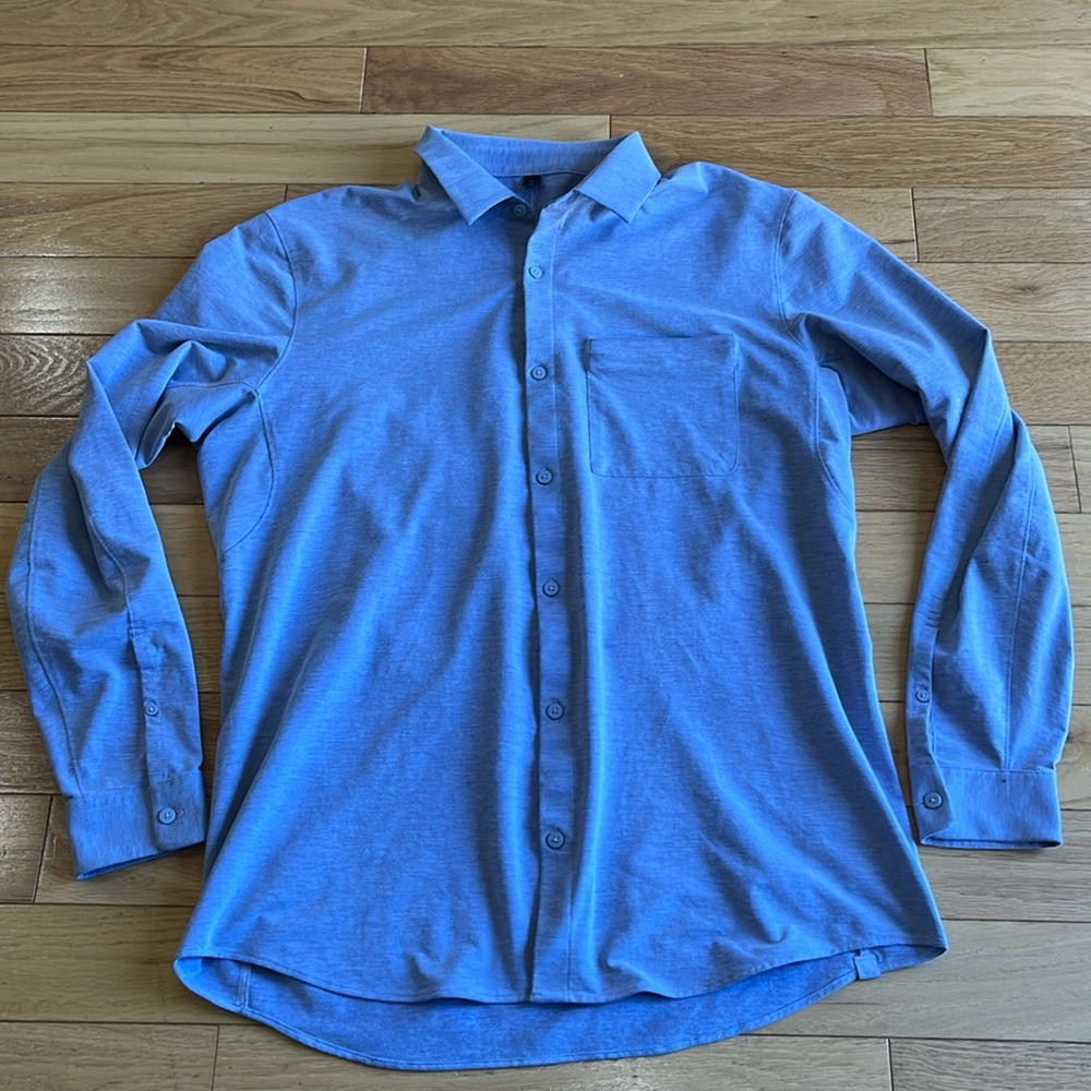Flawless Lululemon Commission Long Sleeve Button Down Shirt Blue XL. $118 retail